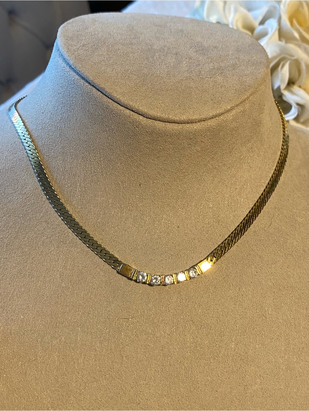 Gold Tone Herringbone Necklace with Center Stones (VTG 1990s)